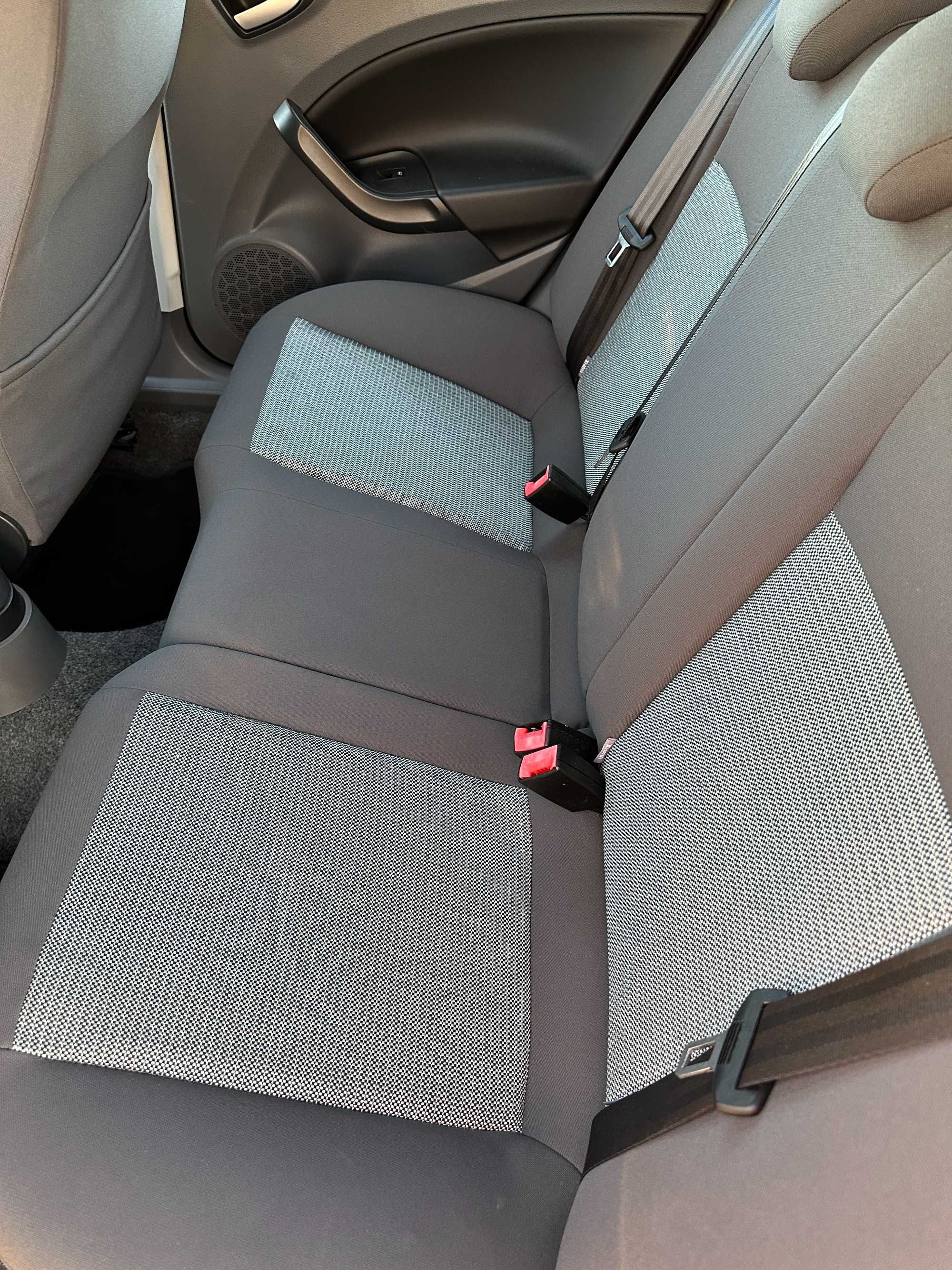 Seat Ibiza 1.2 com apenas 62.000Km