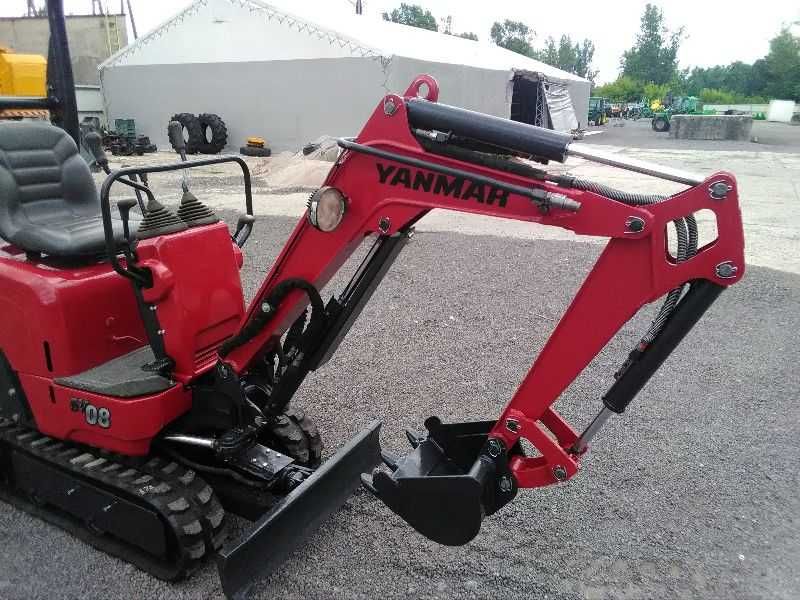 Minikoparka YANMAR SV08 z 2011 roku