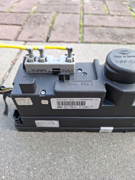 Pompka centralnego zamka Mercedes SLK, itp.