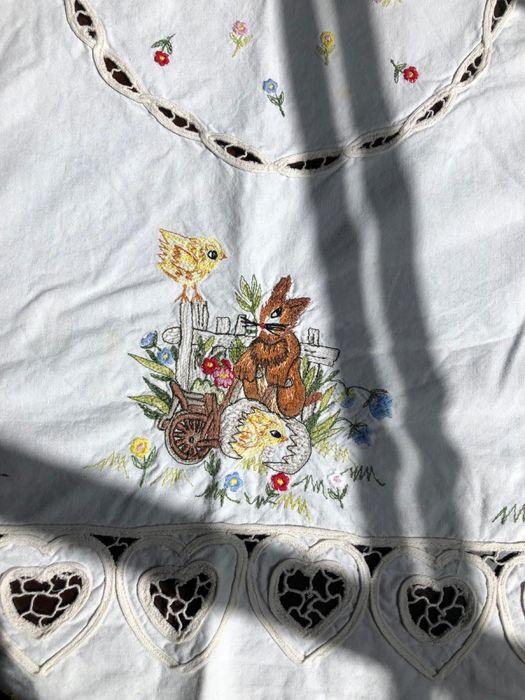 Toalha antiga descorações de Páscoa