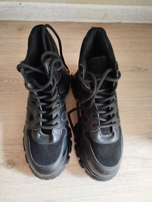 Ботінки жіночі осінньо-весняні