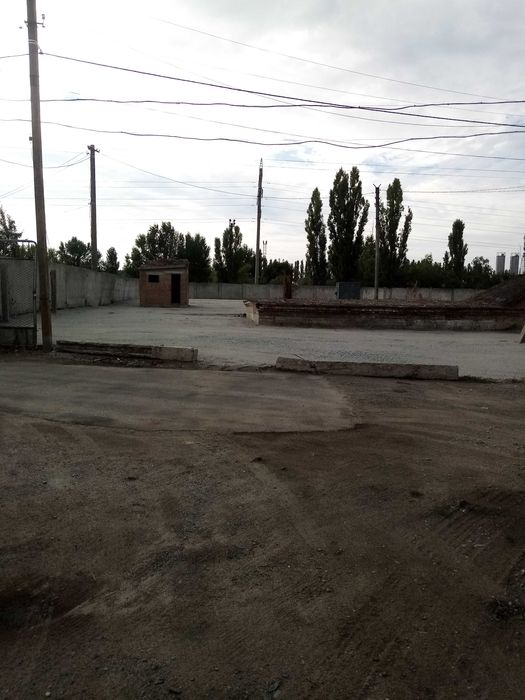 Відкрита площадка з твердим покриттям