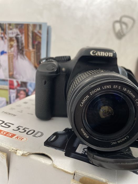фотоапарат Canon EOS 550D (Kit 18-55 IS)