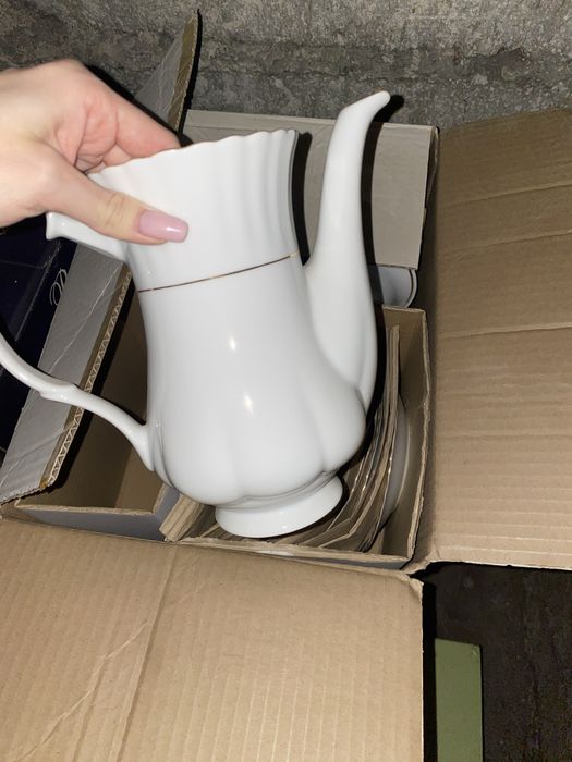 Serwis Kawowy CHODZIEŻ Porcelana IWONA zlota linia 27 elementów 12os