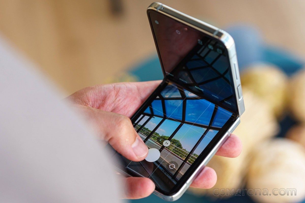 Samsung Galaxy Z Flip5 - Składany Smartfon Przyszłości
