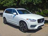 2018 Volvo XC90 T6 Momentum