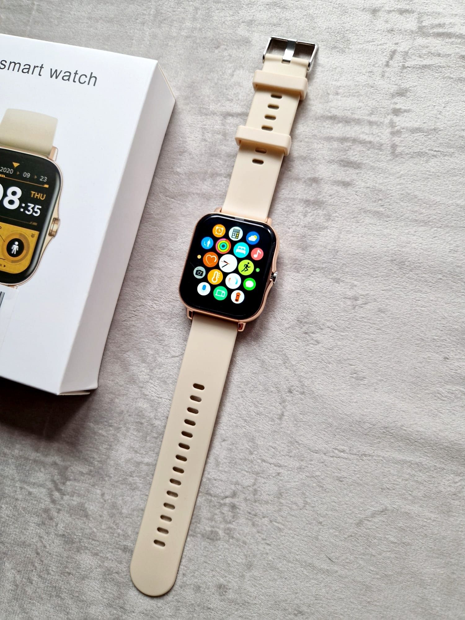 Złoty smartwatch *Pasek GRATIS