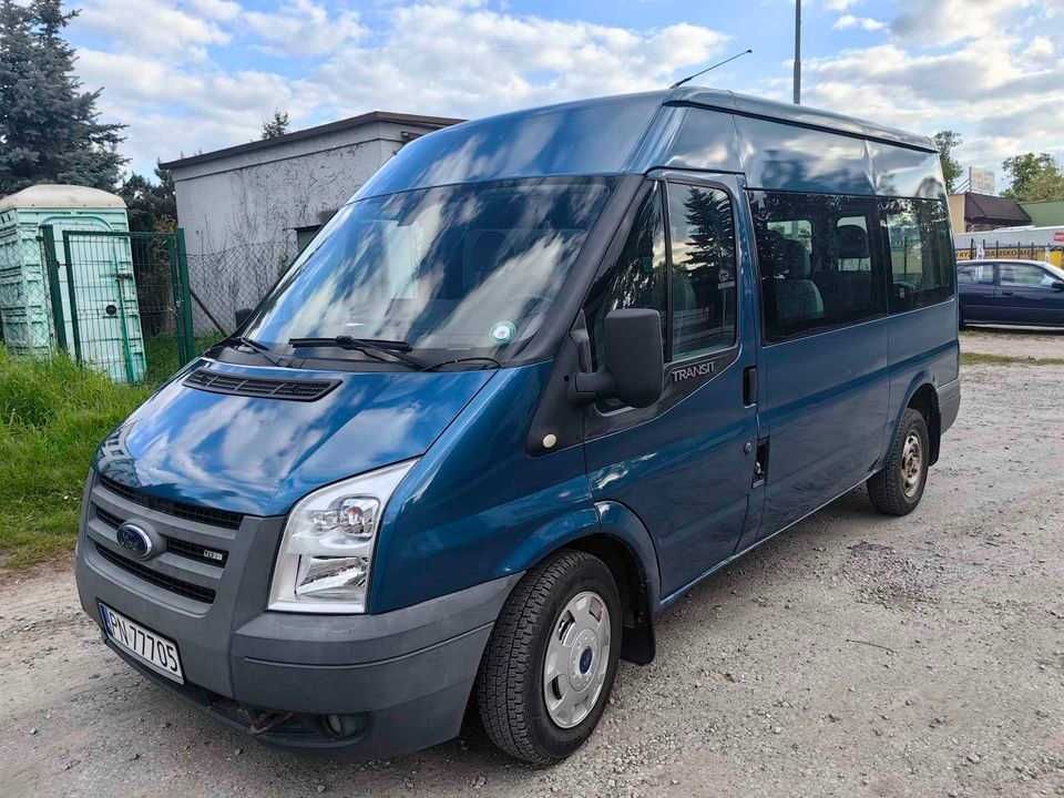 Ford Transit  Rok 2008. Silnik 2,2 9 osobowy