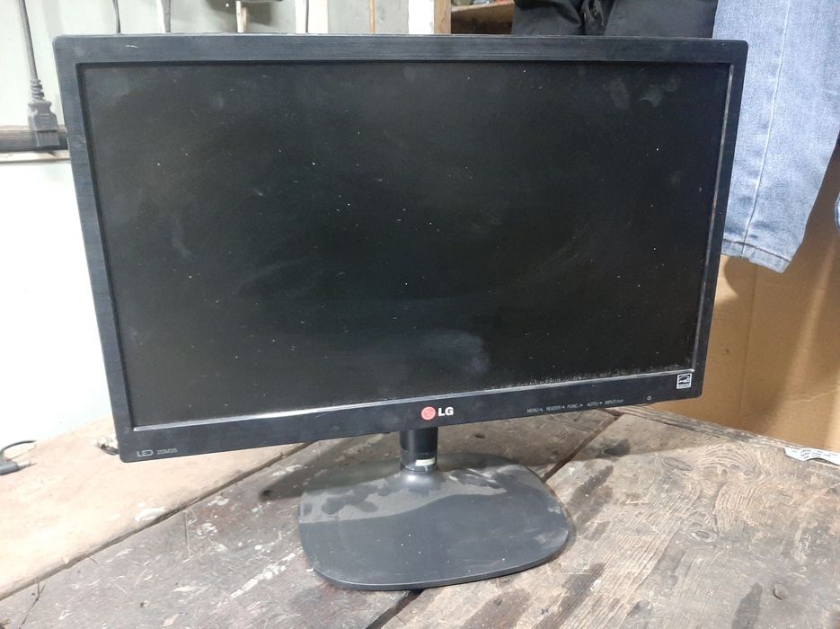Продам монитор LG