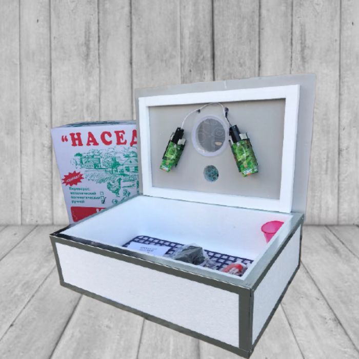 Інкубатор з ручним переворотом НАСЕДКА ИБ-70 Инкубатор на 70 яєць