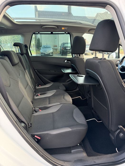 Peugeot 308sw 1.6 e-Hdi 120km. EURO 5, 2012r. Panorama.