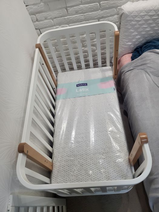 Ліжко для новонароджених Монако Верес  матрац та маятниковий механізм