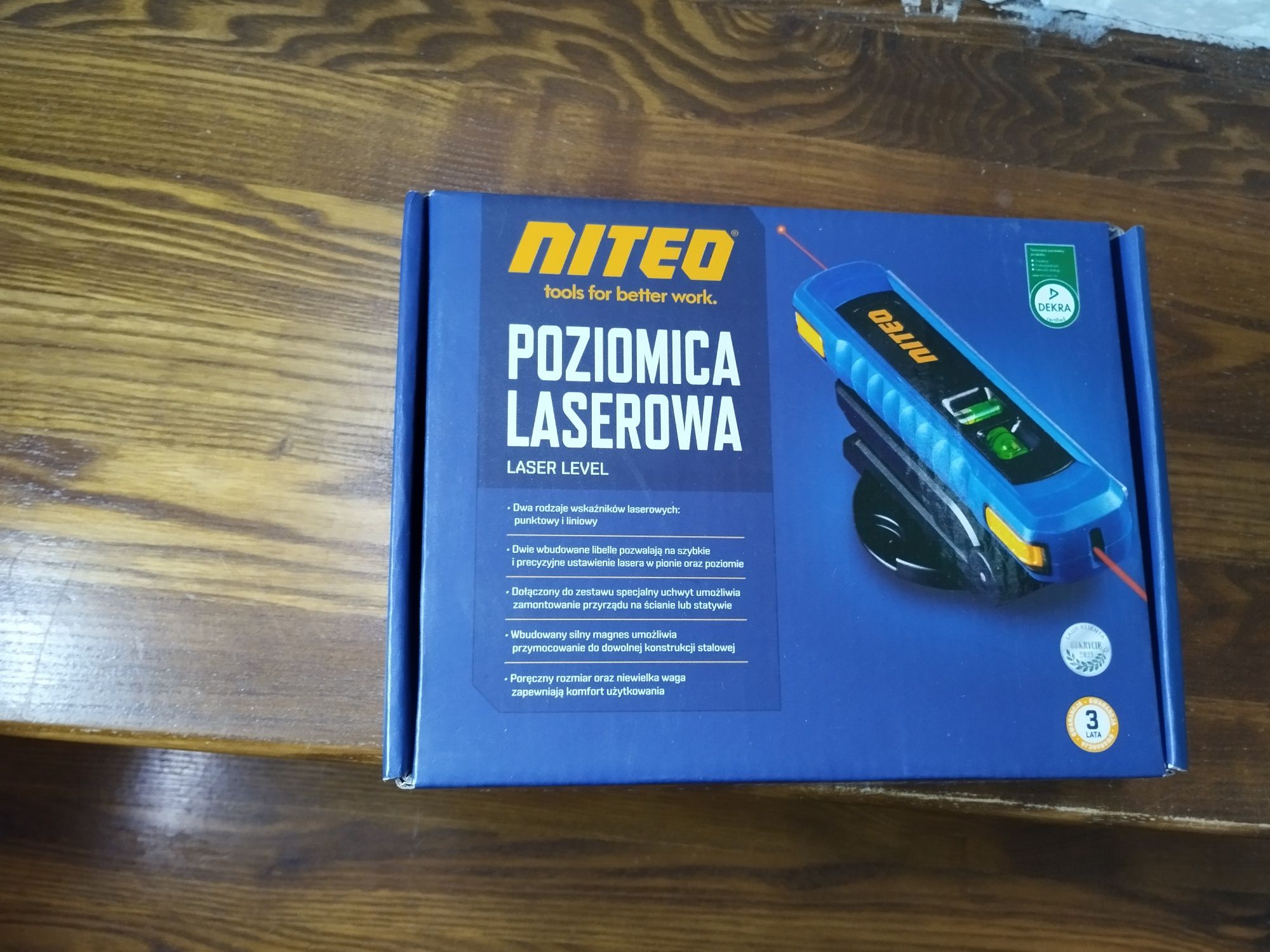 Nowa Poziomica laserowa.