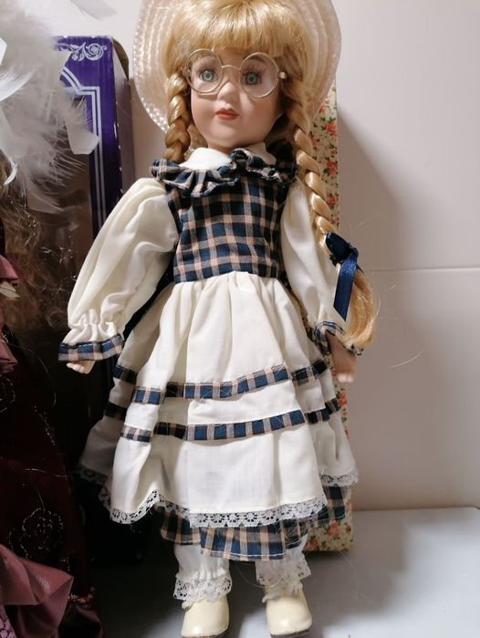 Bonecas de porcelana NOVAS