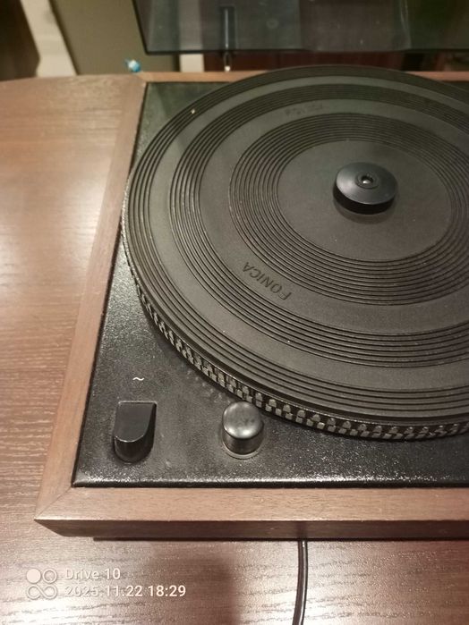 Polski gramofon Daniel G1100FS Sprawny nowa igła  odtwarza maxi single