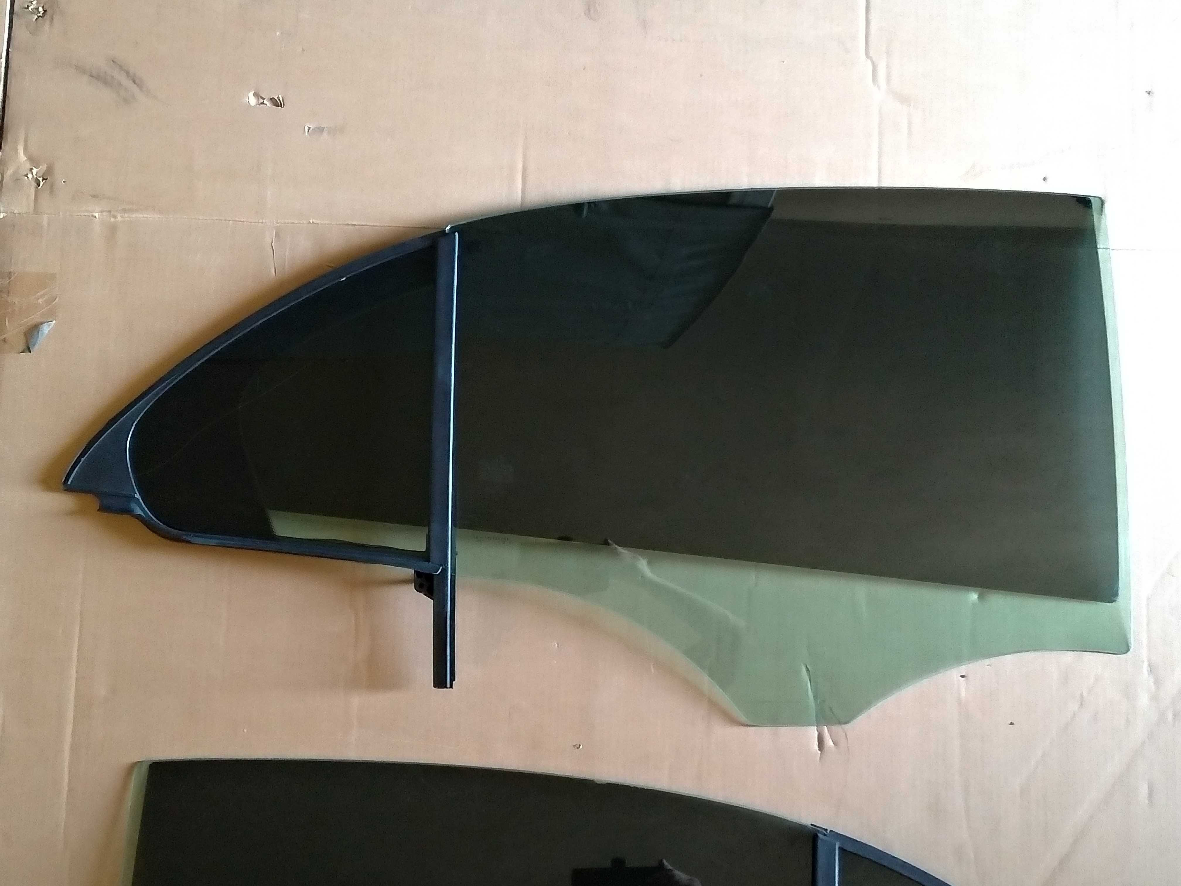 2 Vidros de portas tras Mercedes-Benz Classe-A (W176). Mod.2013