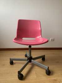 Cadeira cor-de-rosa - IKEA
