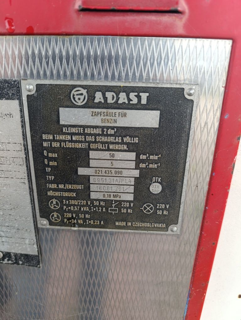 Dystrybutor paliwa adast