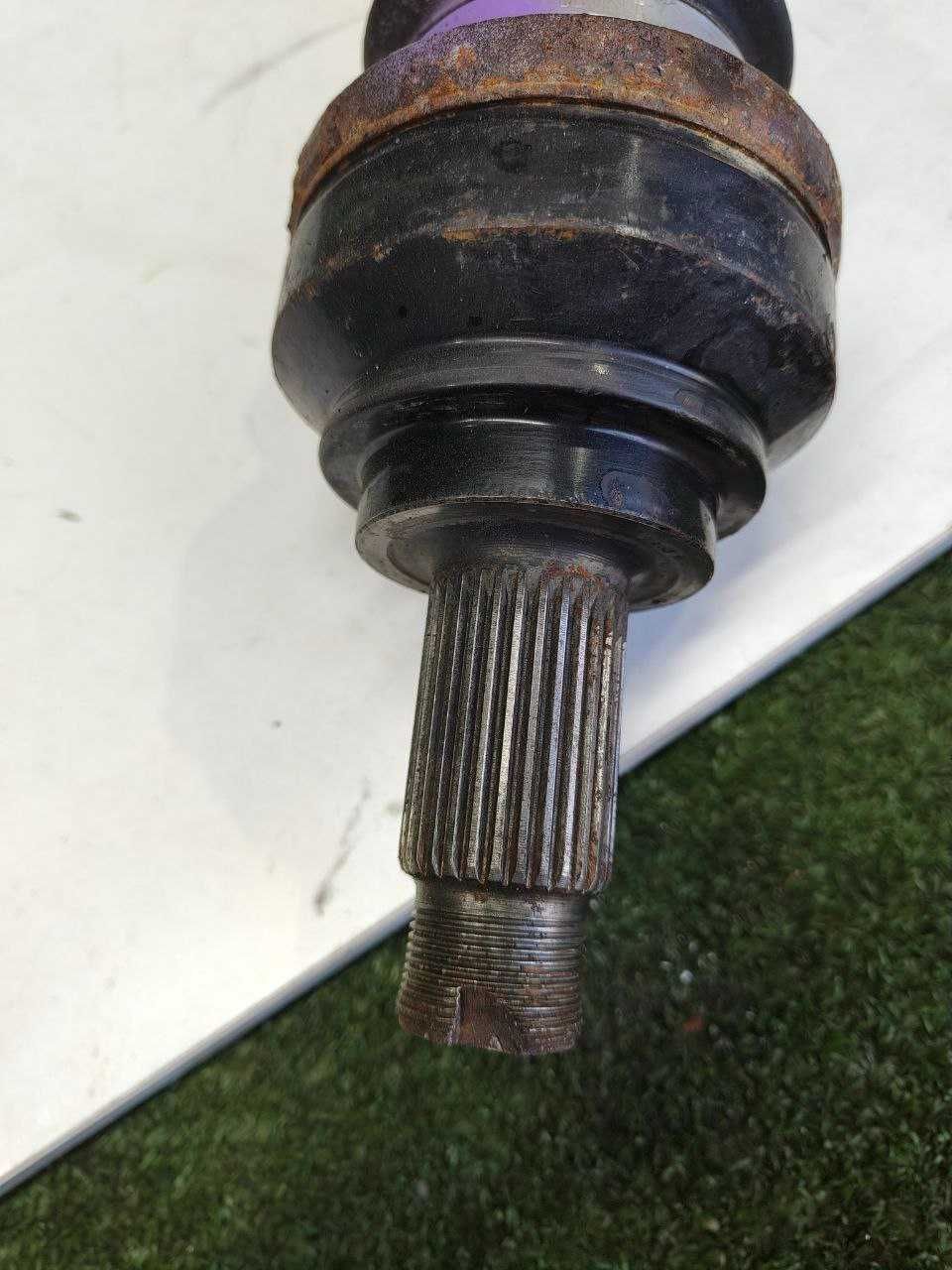 Полуось bmw e60 e61 m57n m47n акпп мкпп шрус  бмв задня піввісь