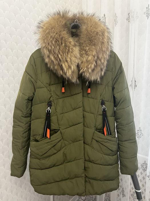 Жіноча зимова куртка