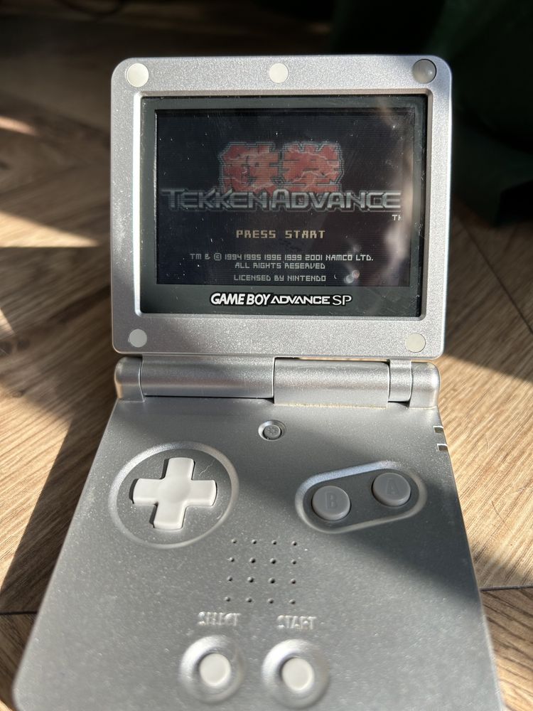 GameBoy Advance SP + Tekken