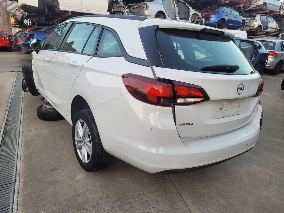 Opel Astra K 2018 para peças