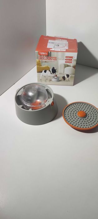 Interaktywna zabawka dla psa z dozownikiem na karmę