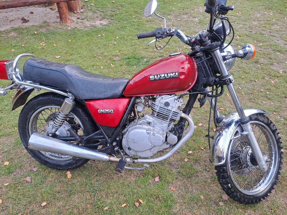 Motor suzuki gn250