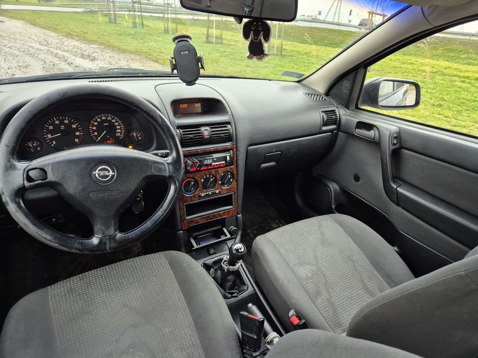 Opel astra 1.4 twinport 90 koni 2006
