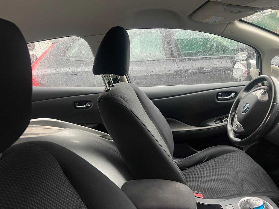 Продам Nissan Leaf після ДТП