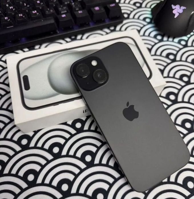Продам iPhone 15 128