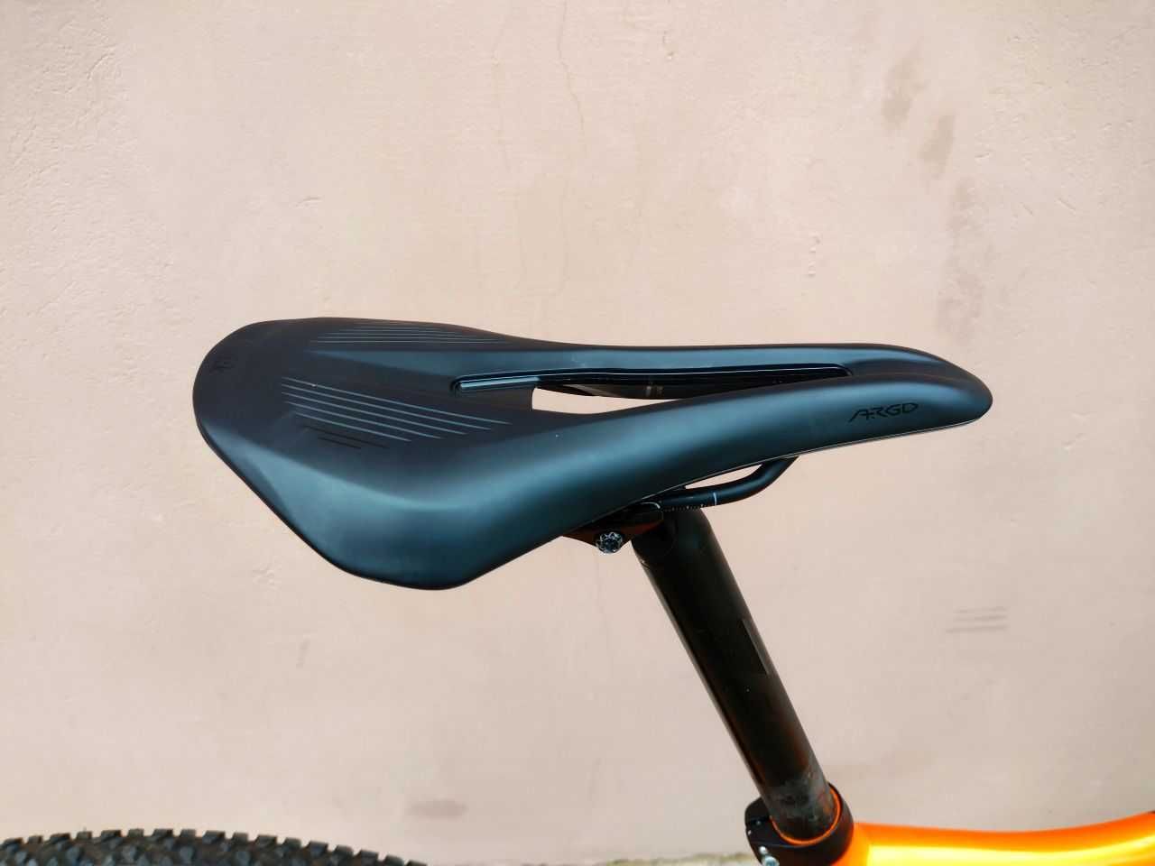 rower FULL GIANT 29"ham.hydr.tarczowe, FOX, 1x12 Sram NX