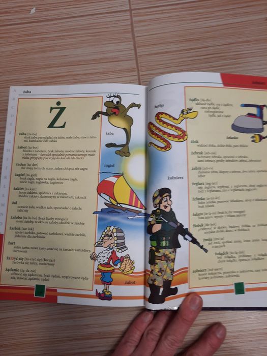 Ilustrowany słownik ortograficzny 240str podział na sylaby