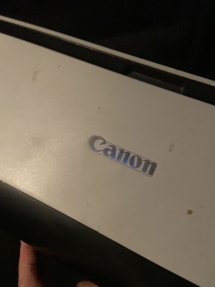 Продам принтер Canon.