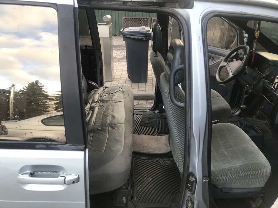 Ніссан прерия 2.0 газ/бензин