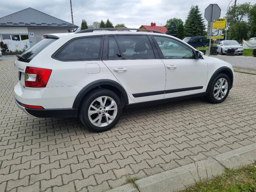 Skoda Octavia Scout/ 2.0 TDI/184KM/ DSG /4*4/ Salon-Polska/ I-WŁ./ Serw-ASO/ F. VAT