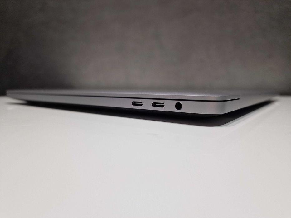 MacBook Pro 16 (2019) / A2141 / Touch Bar / i7 / 32 RAM / 512 SSD