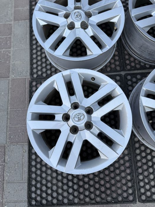 Диски оригінал toyota rav4 camry avalon highlander verso r17 5 114,3