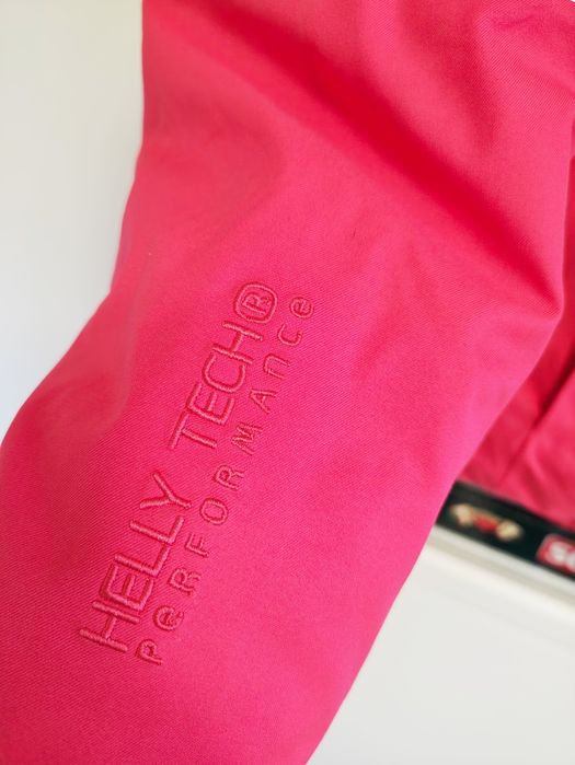 Damski zestaw na narty kurtka Helly Hansen oraz spodnie Salomon