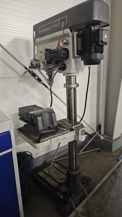 Wiertarka słupowa z automatycznym posuwem i chłodzeniem CORMAK WS32BGP