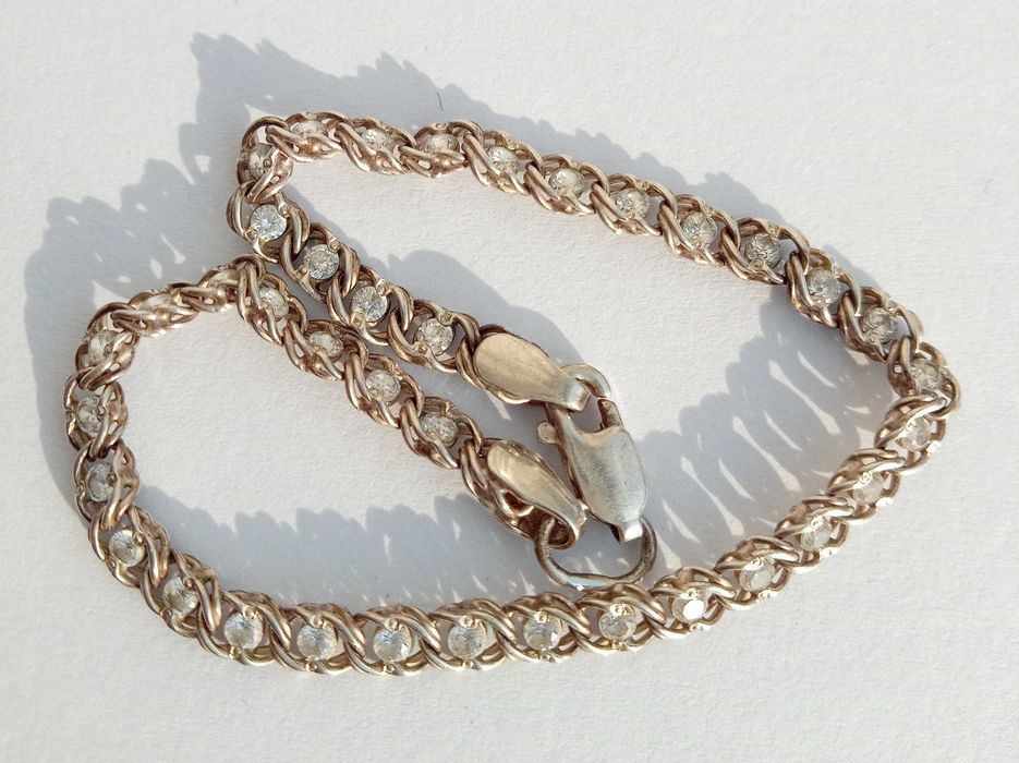 Браслет Срібло 925 проба. Білі камні. Вага 5,40 г. 18 см