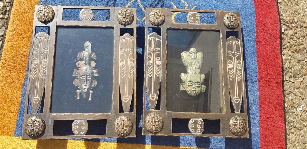 Quadros étnicos de madeira com  mascaras