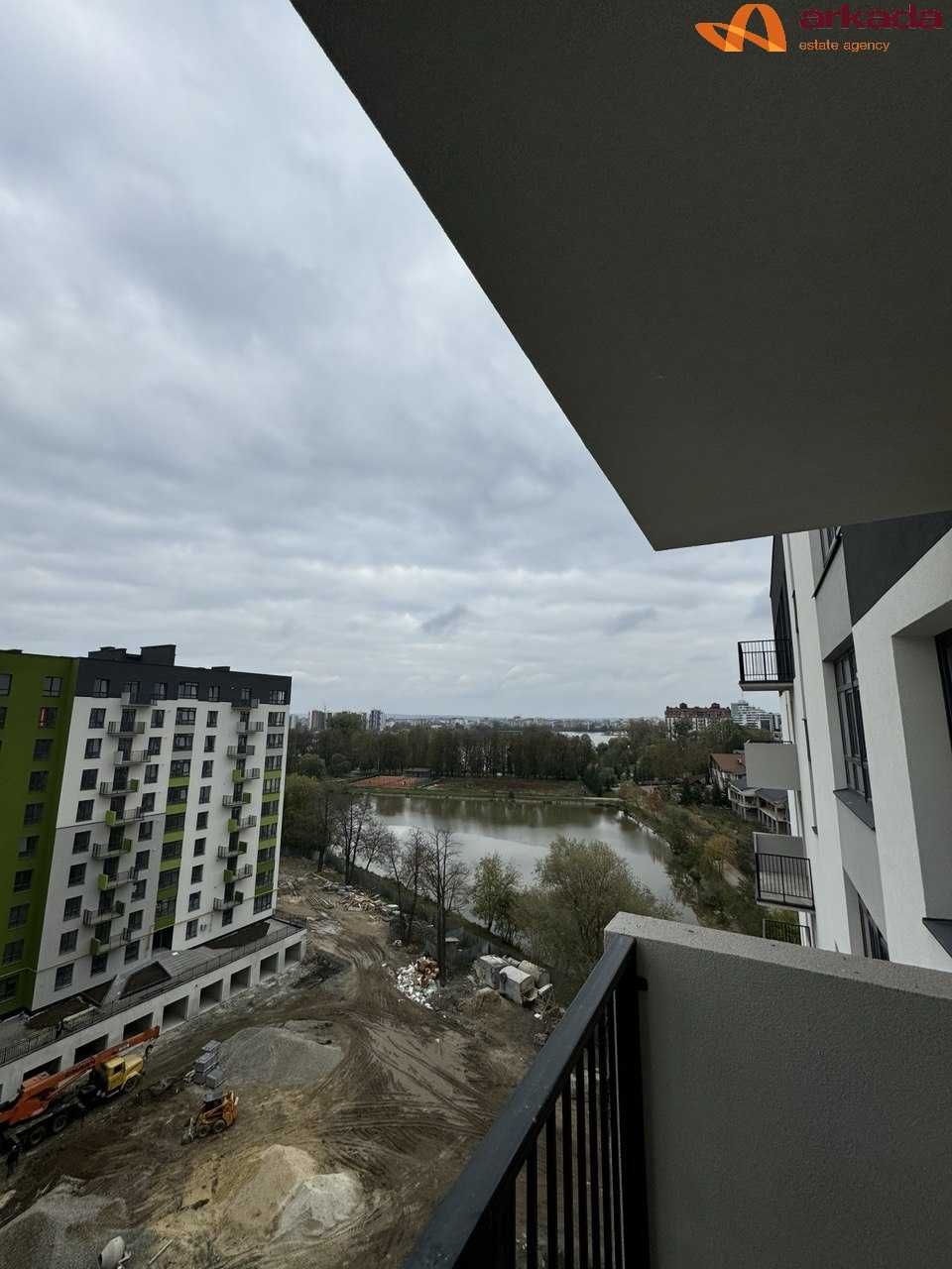 3 кімнатна панорамна квартира з видом на озеро!!!