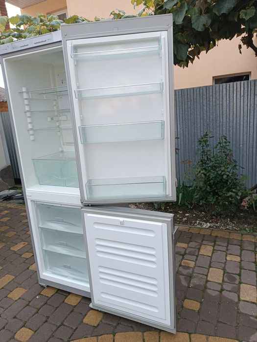 Холодильник Miele