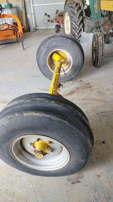 Oś do przyczepy/przyczepki