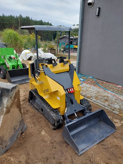 Miniładowarka gąsienicowa 13,5hp