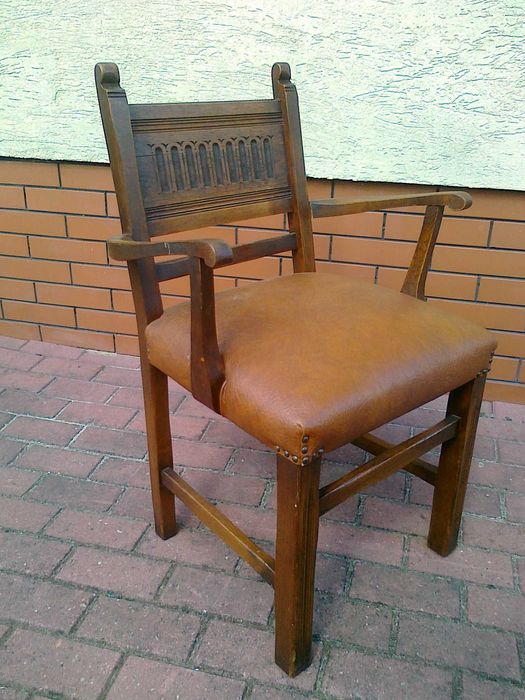 Krzesła fotele stylowe ludwik tapicerowane na giętych nogach antyk