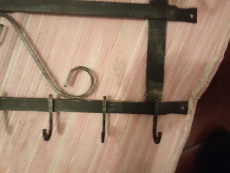 Cabide antigo. Ferro