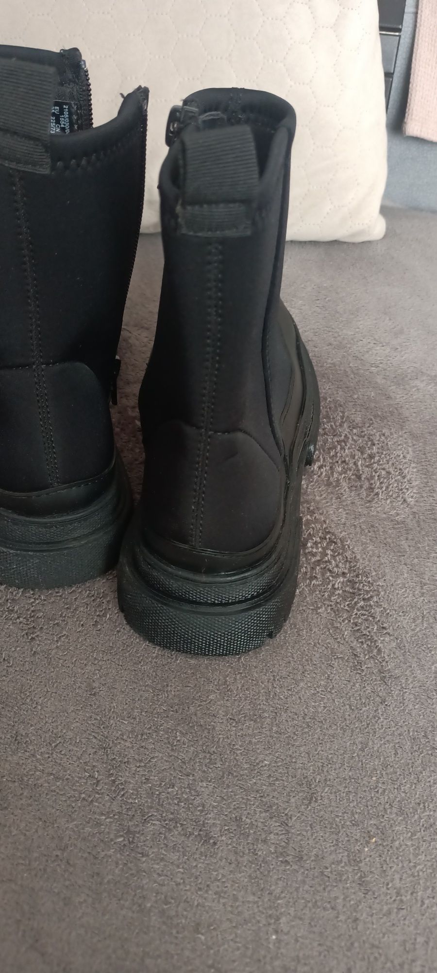 Czarne botki Zara