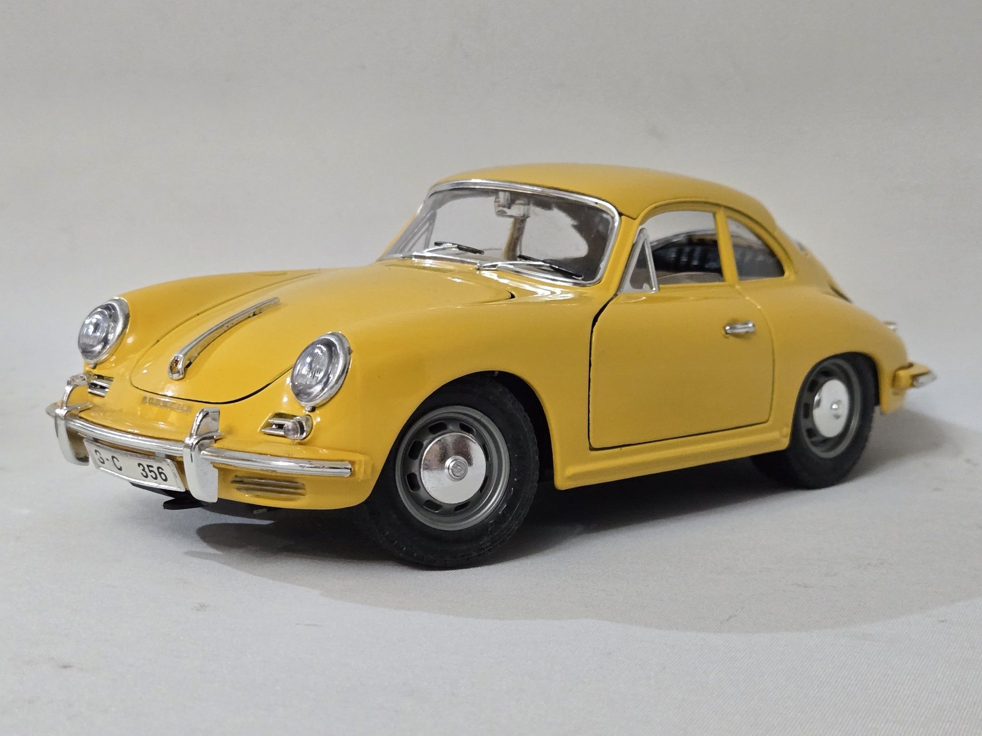 Miniatura Porsche 356B 1/18